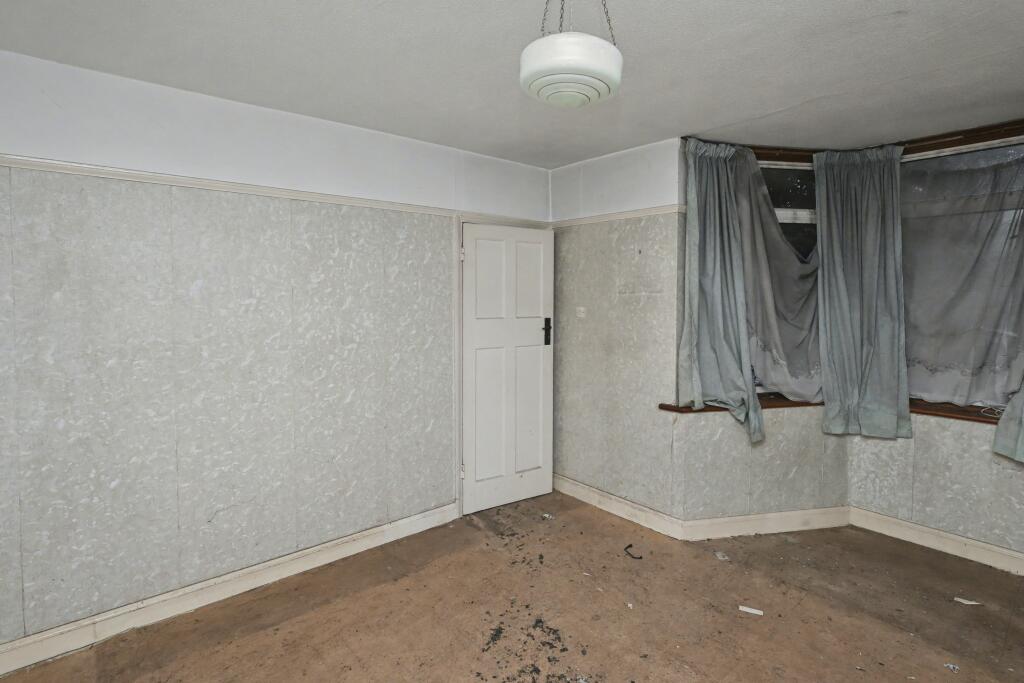11 Meadway, Enfield, EN3 6NT