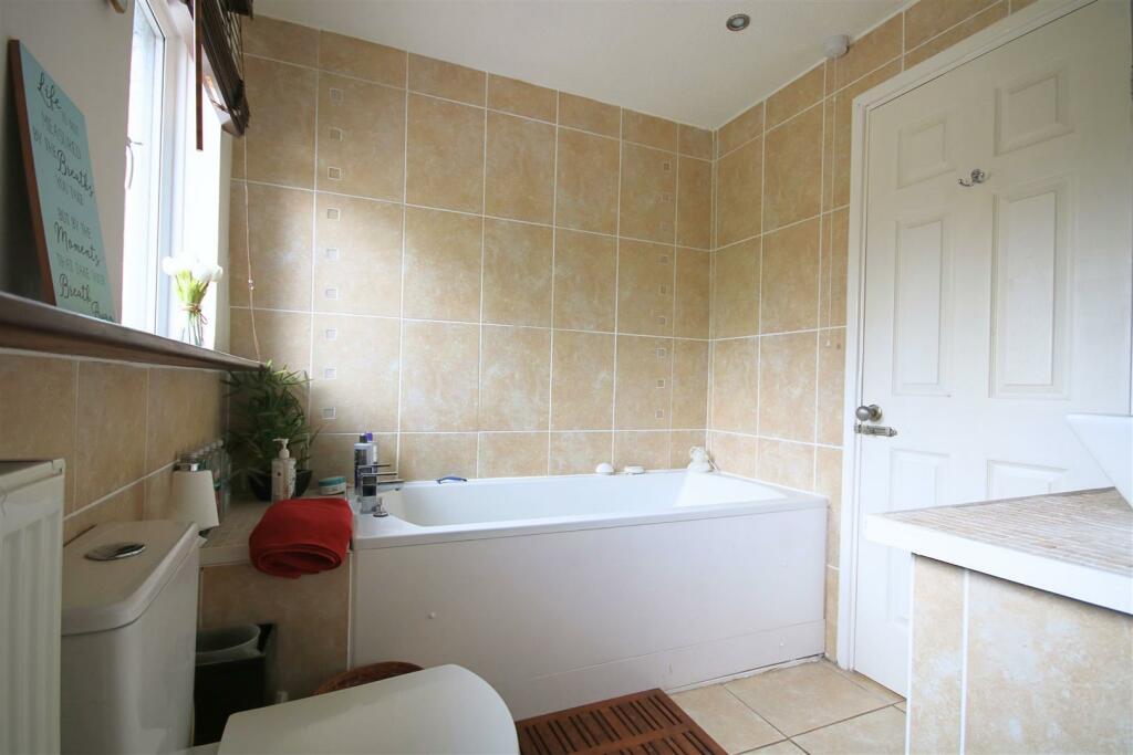 bath1.jpg