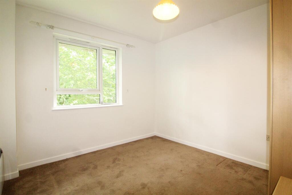 e bedroom new.jpg