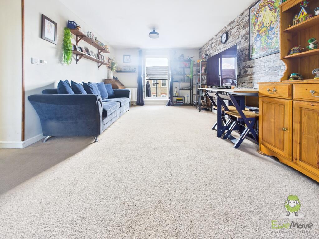 CAM01543G0-PR0151-STILL013