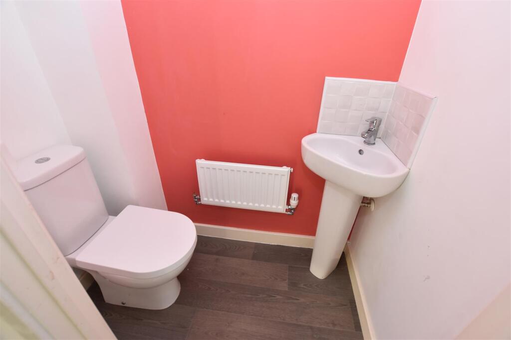 Ground Floor WC.JPG