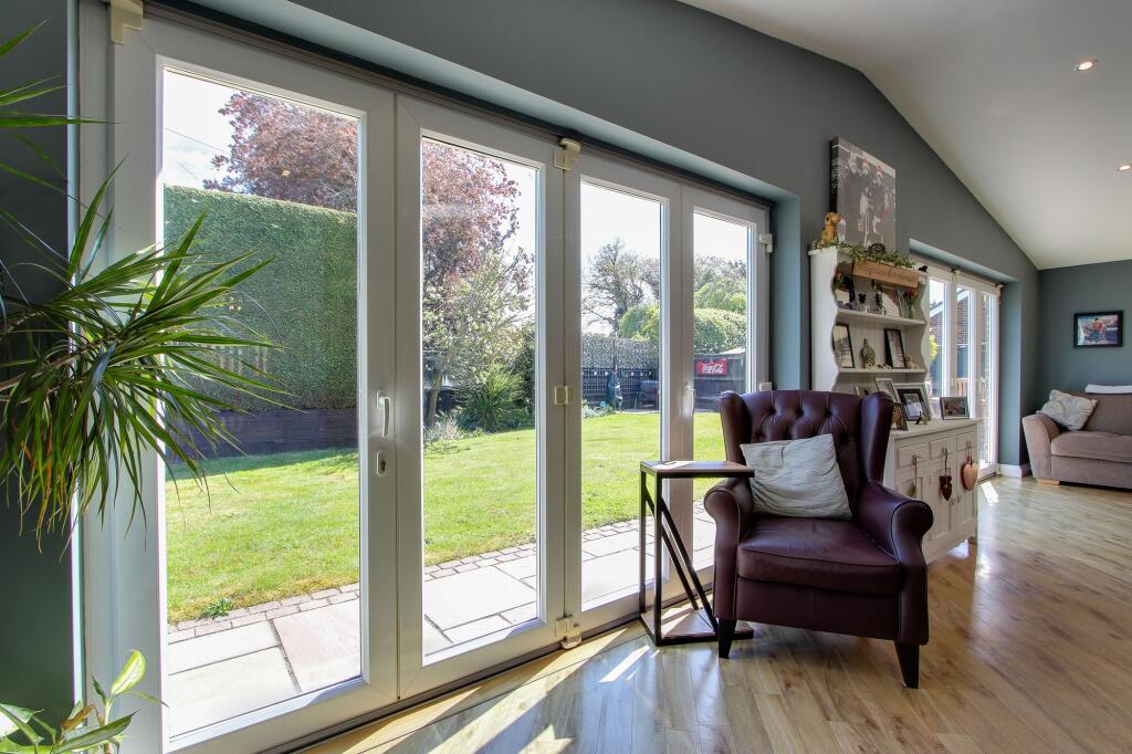 Open Plan Kitchen/Diner/Family Room