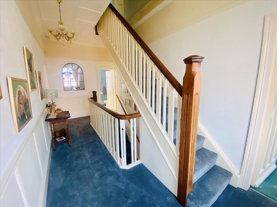REAR LOBBY