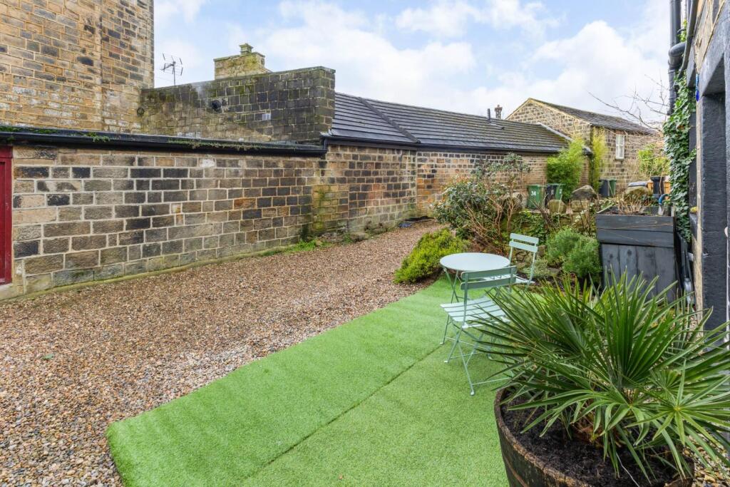 83745_36 Leeds Road Rawdon (5).jpg
