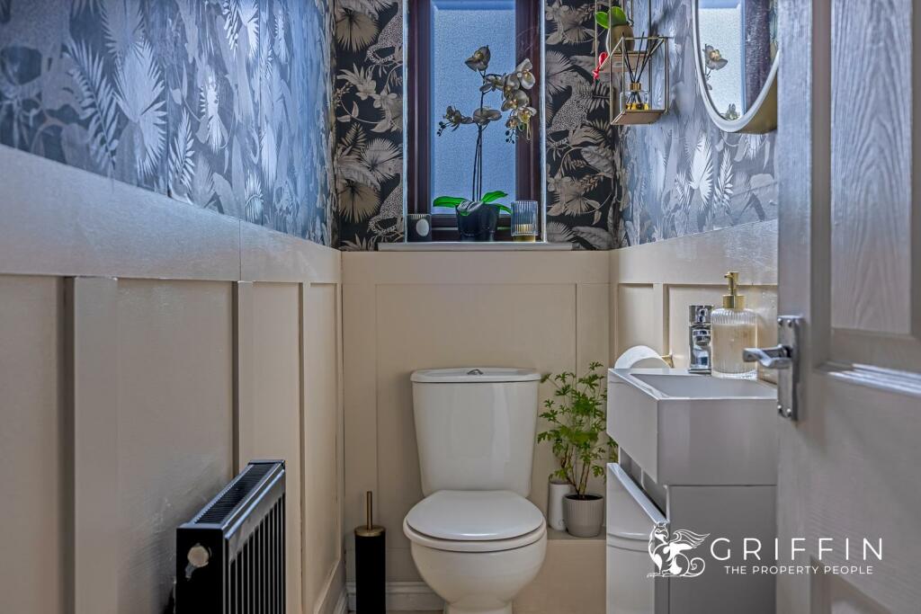 Toilet.jpg