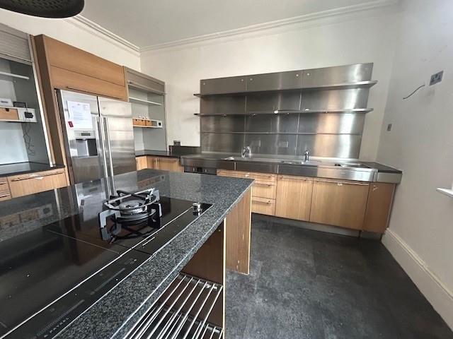 86a Alexandra Road kitchen 1.jpg