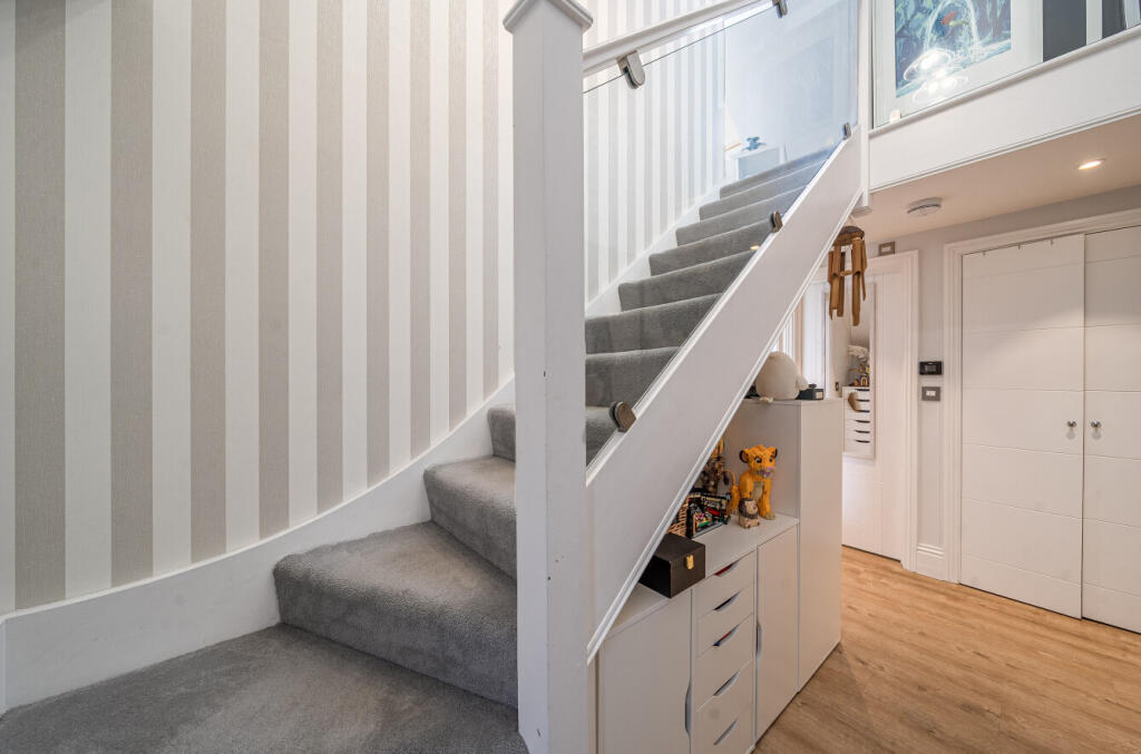 1298338-14-682f07...