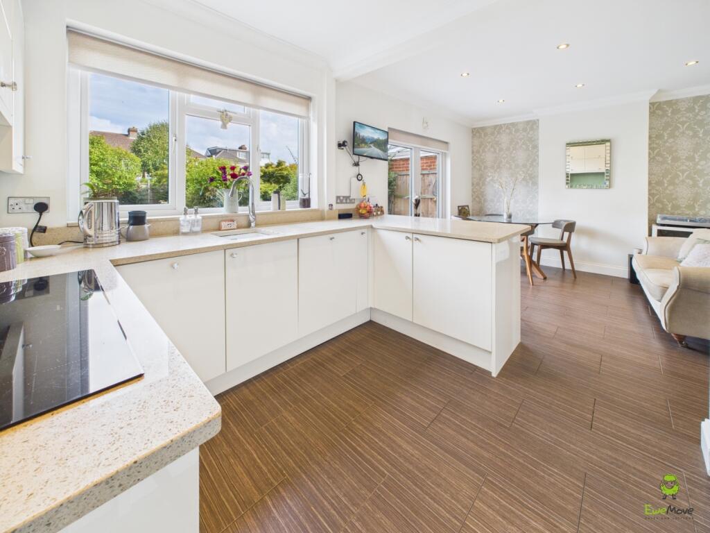 Presented by Clinton at EweMove Bexleyheath and Da