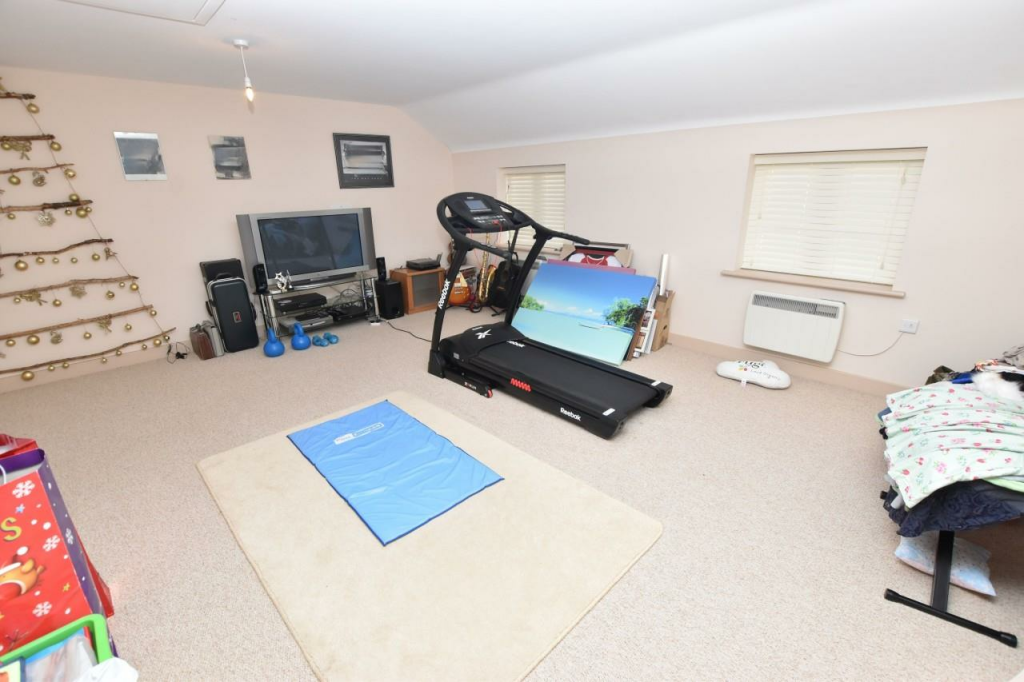 LIVE WORK UNIT/GARAGE