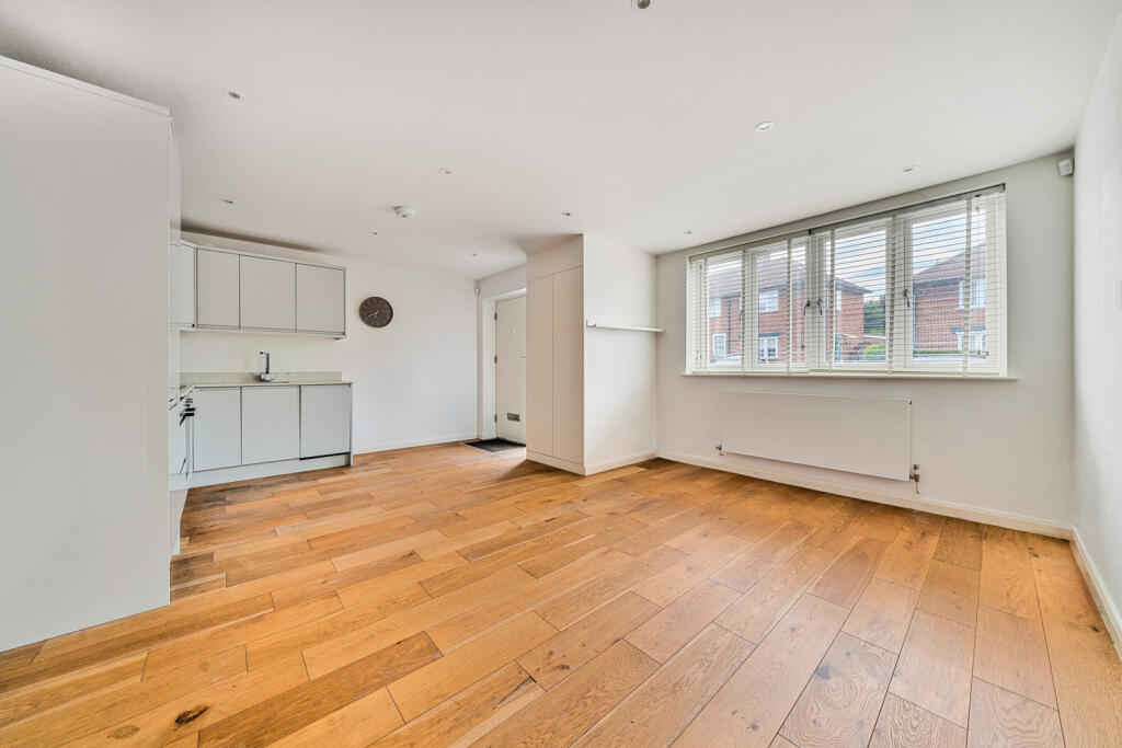 1324057-9-686e6c9...