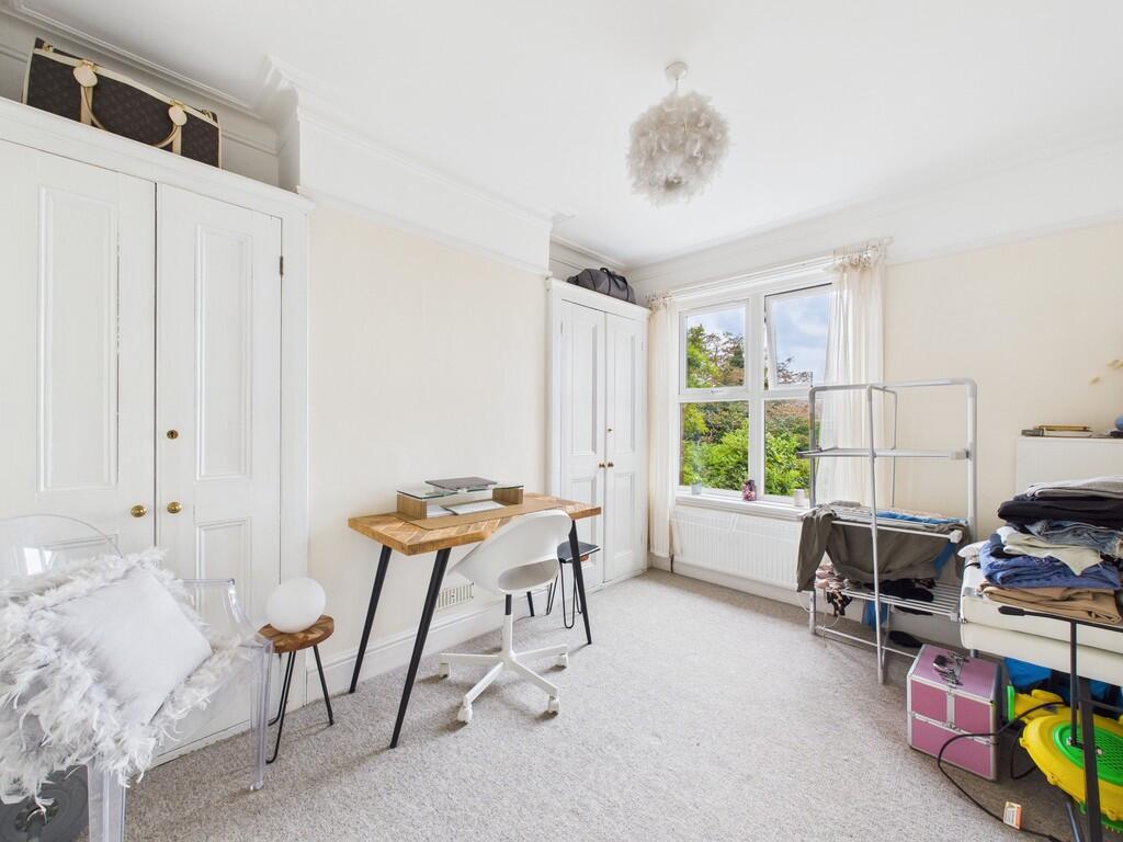 CAM03519G0-PR0381...