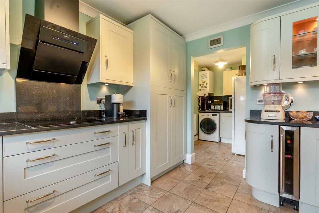 8626237-interior08.jpg