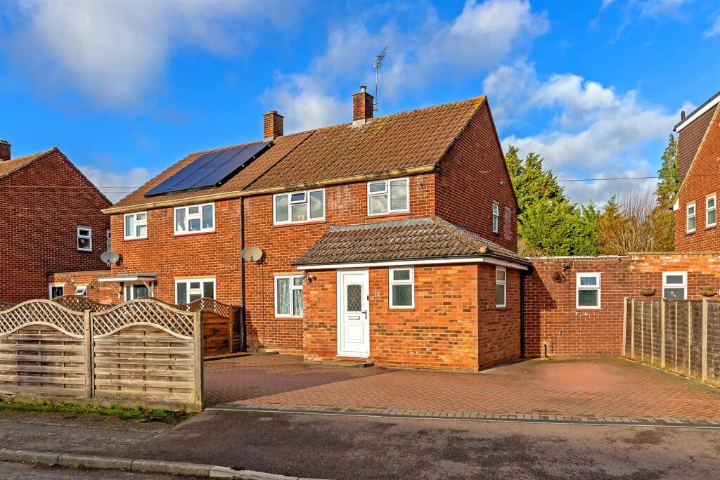 10BirchwoodWay-1.jpg