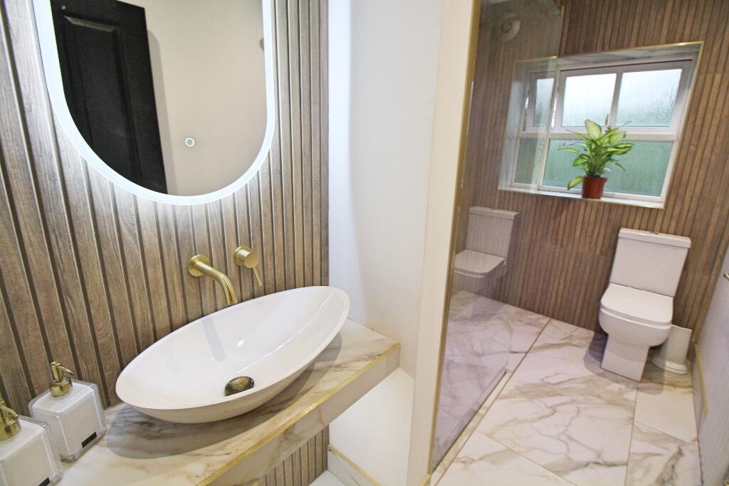 Ensuite