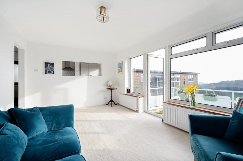 66 woodland ct bn3 (13).jpg