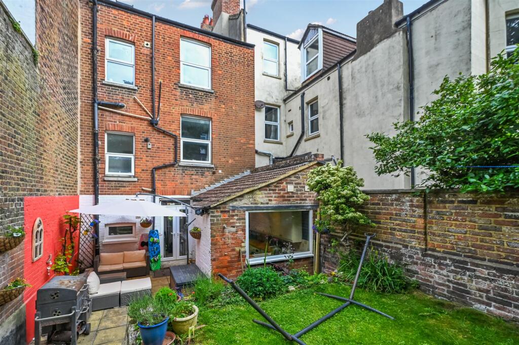 8-wellington-road-tn34 (33).jpg