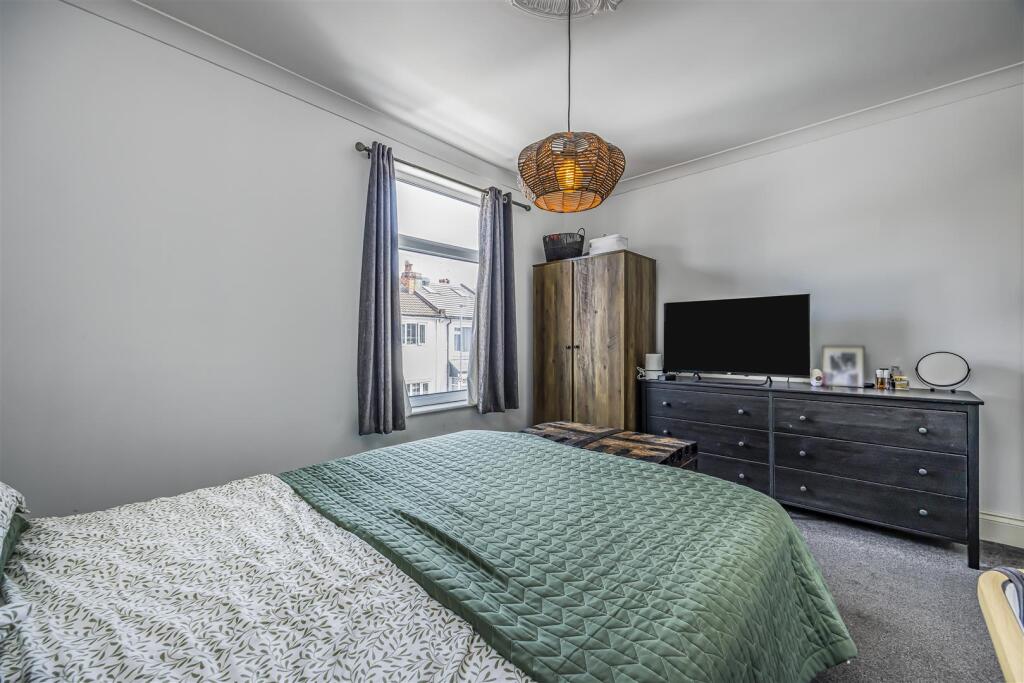 57 Chesterfield Road, Baffins-PorticoMarketing-Sol