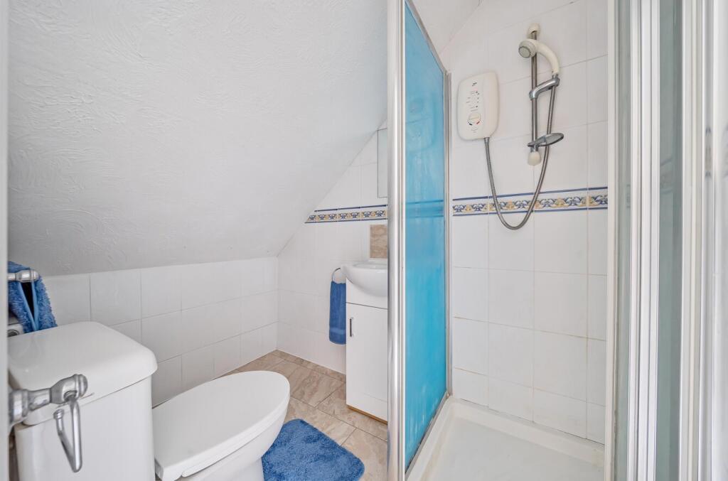 1297976-4-682f6fb...