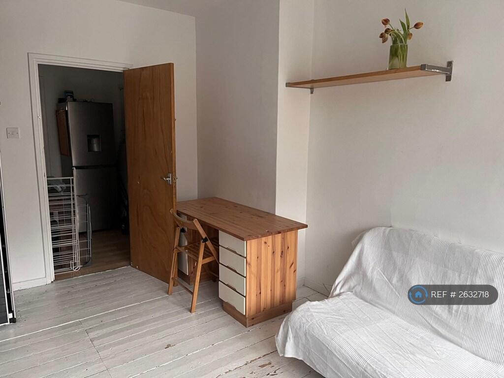 Bedroom 4_3