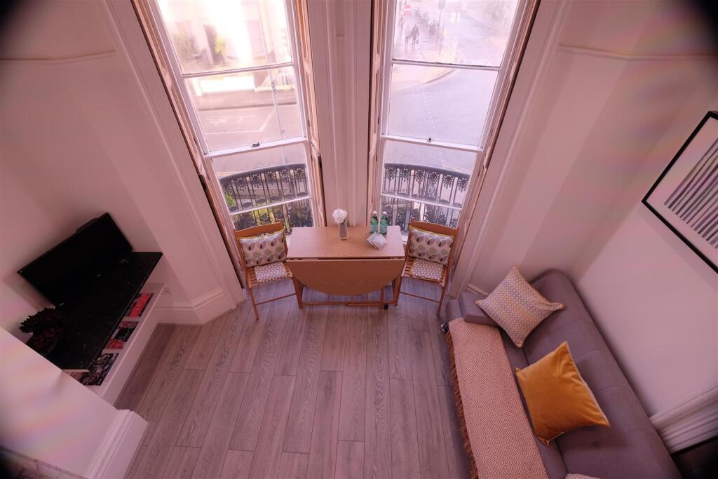 Studio Room