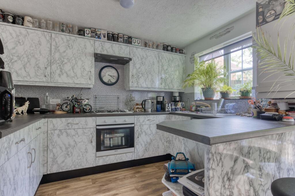 Ewemove Taunton Standfast (8)