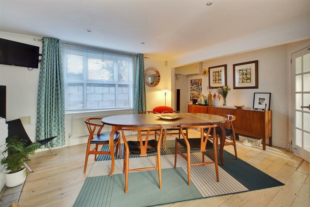 Dining Room.jpg