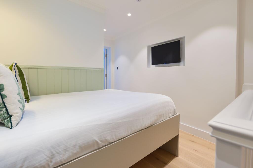 Room 8, 85 Leather Lane, London