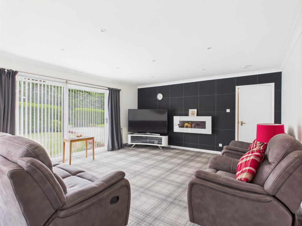 CAM03481G0-PR0109-STILL002