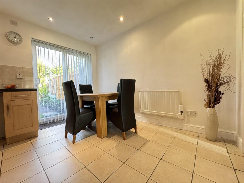 IMG_4990 (Large).JPG