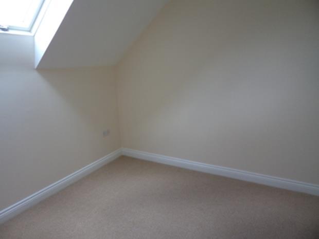 8TheBullCourtyardBedroom2