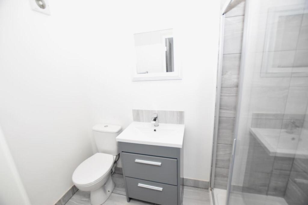 Room 4 Ensuite