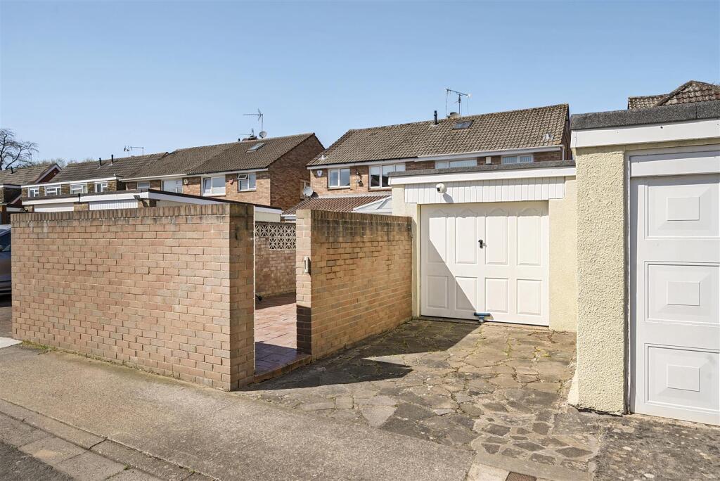 Garage &amp; Parking