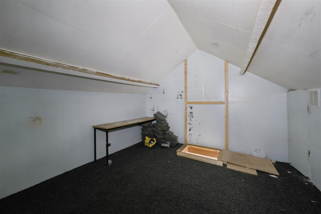 17 Kimberley Road Kingswood, Bristol, BS15 1RG | F