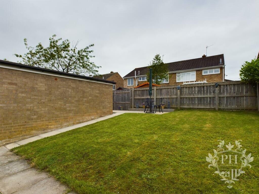 Rear Garden 1/2