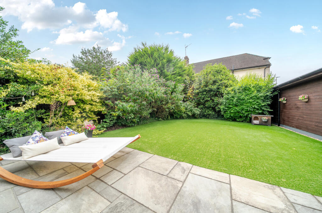 1328602-3-687f8e1...