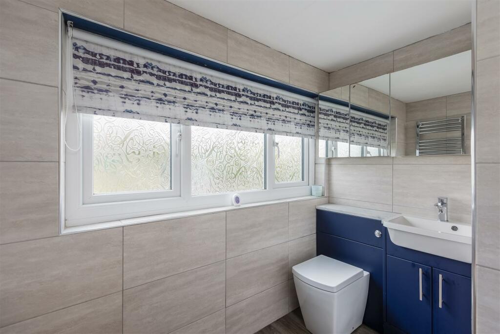 Main Street 41 Bathroom-2.jpg