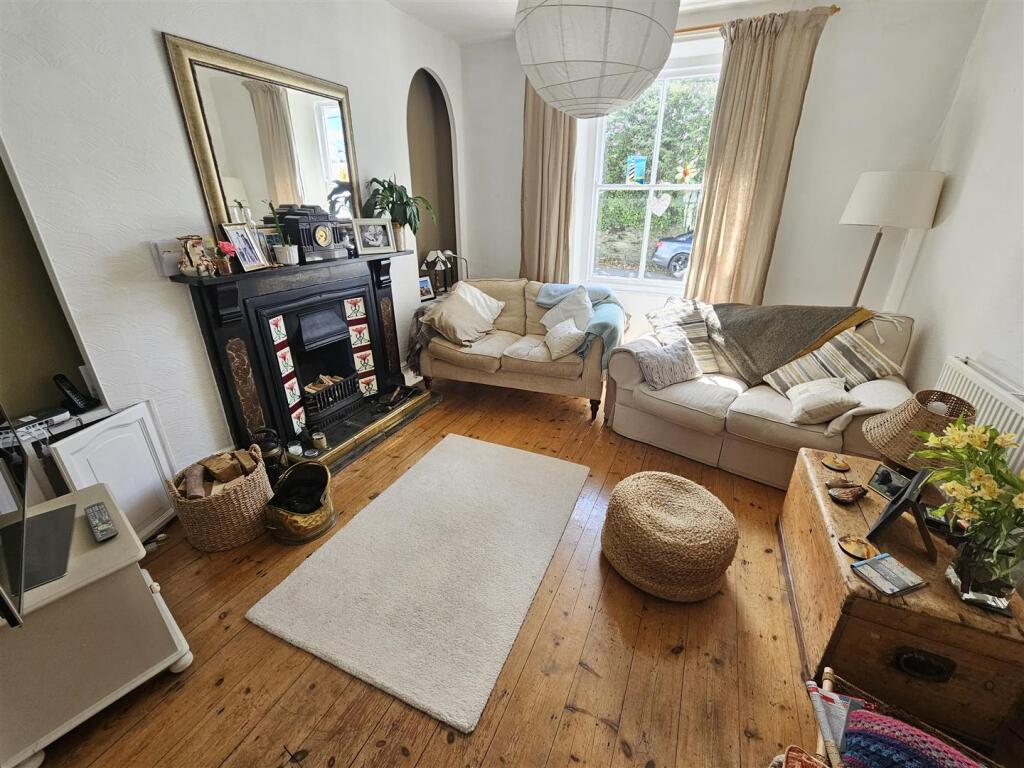 Lounge.jpg