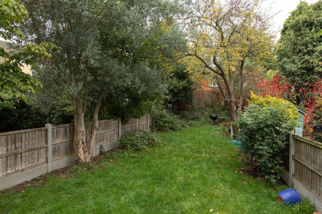 Winns Avenue, E17