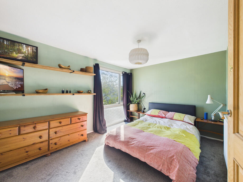 CAM02909G0-PR0494-STILL014