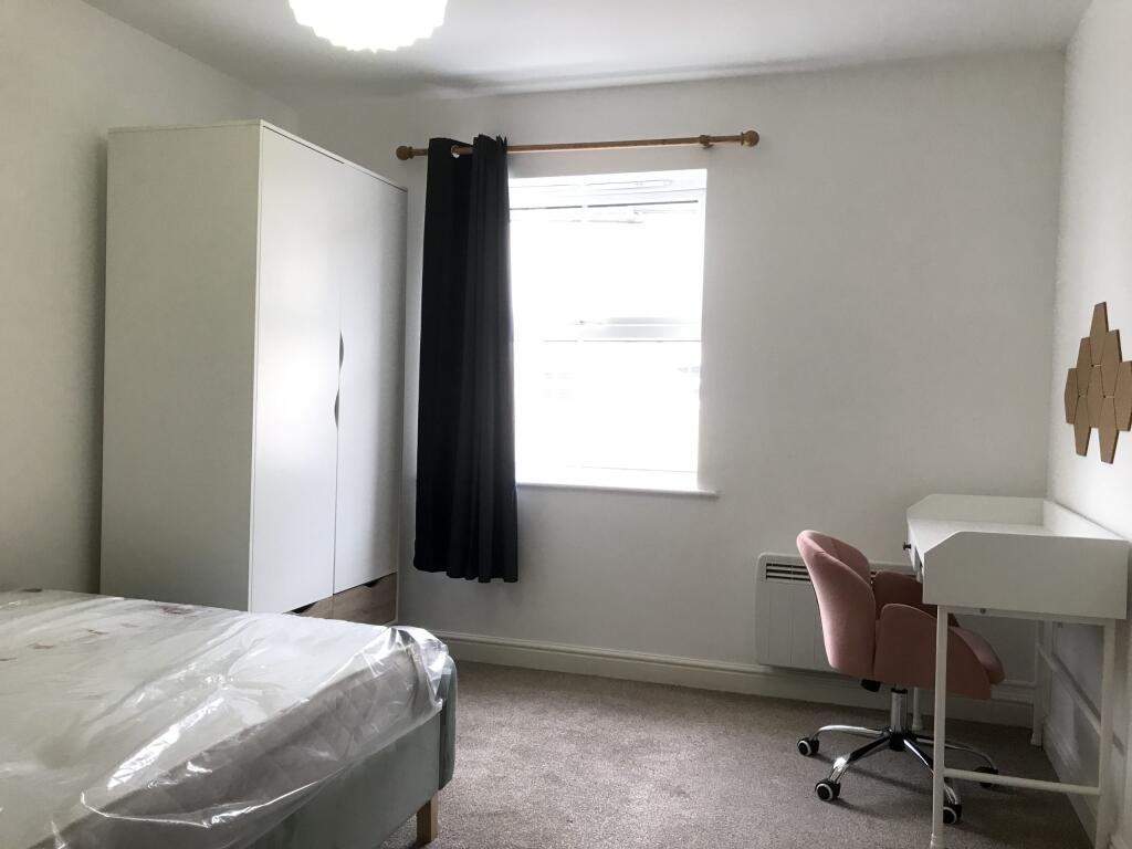 115 Riverside Drive - Bedroom (1).jpg