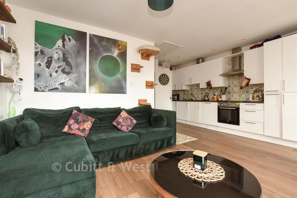 Kitchen Lounge/Diner