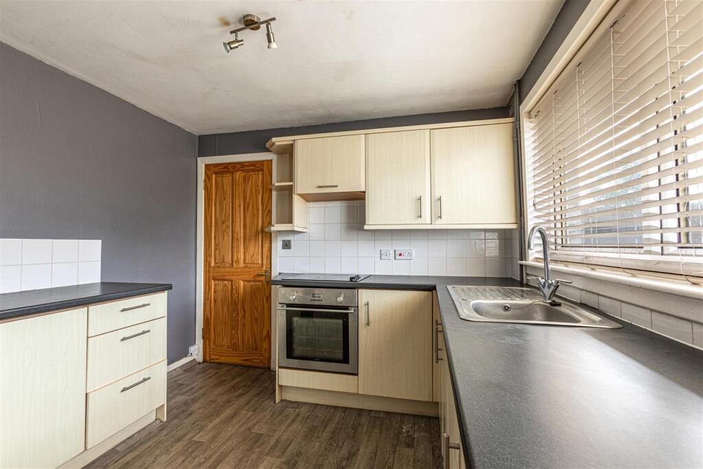 8 Whitefield Crescent Newtown St Boswells 18.jpg