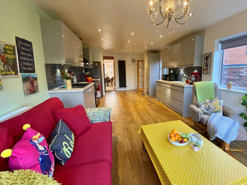 Kitchen/Diner/Garden