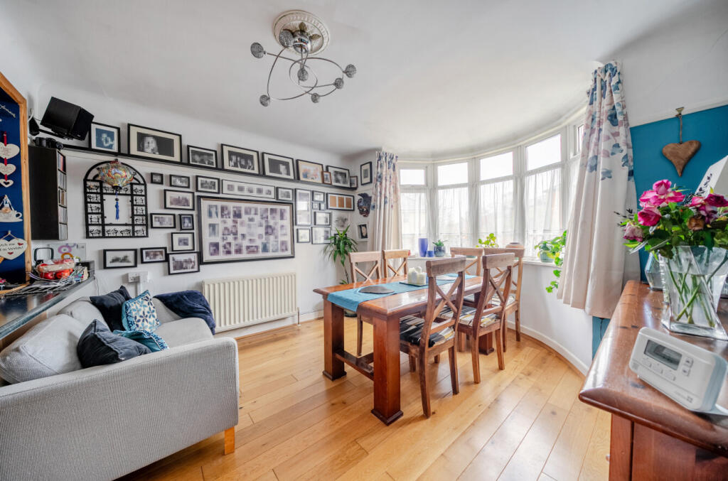 1380174-5-6911d71...