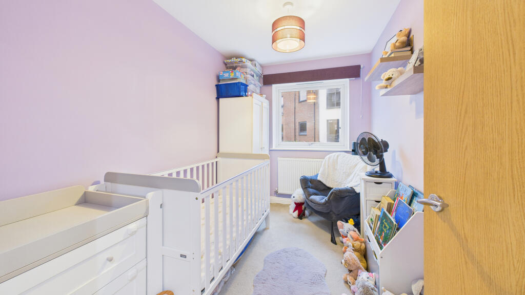 CAM04968G0-PR0076-STILL010