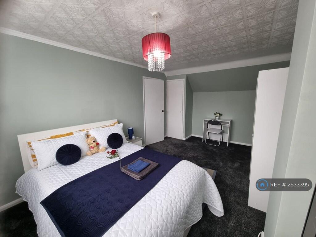 1st Bedroom 