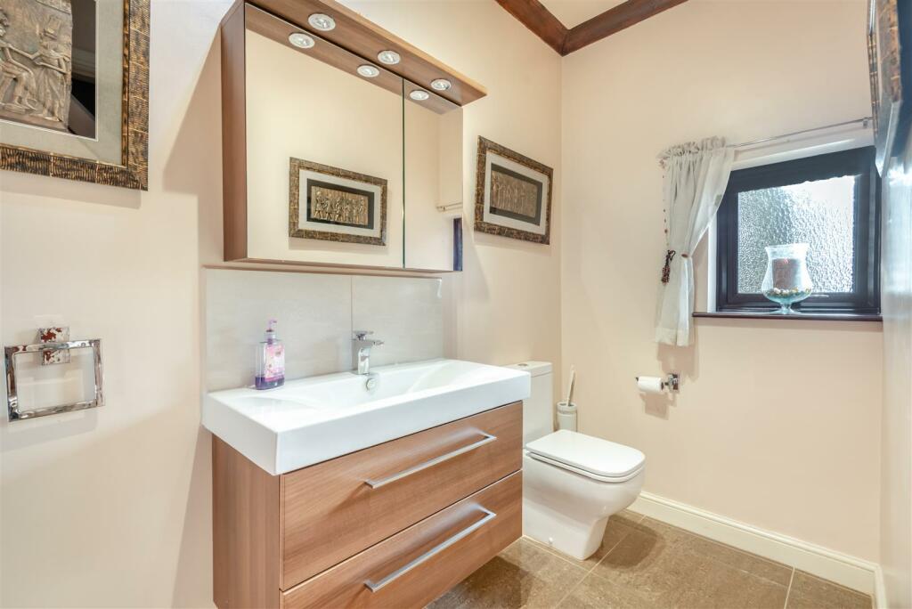 8539729-interior08.jpg