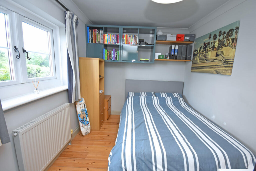 Bedroom stripe