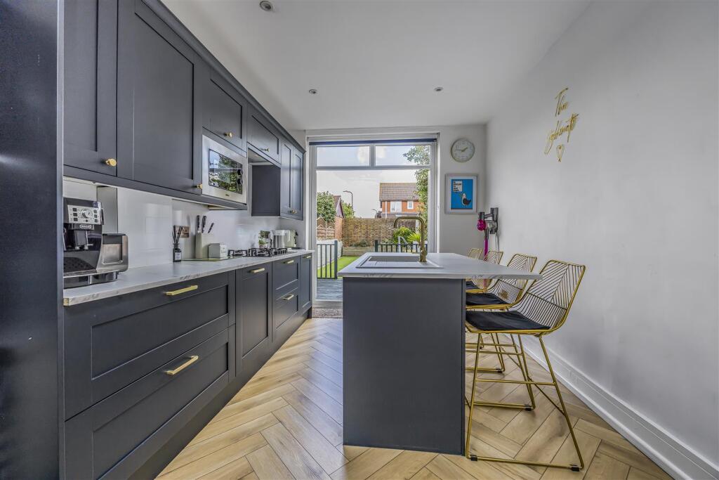 38 Hellyer Road, Milton-PorticoMarketing-SoldBy-29