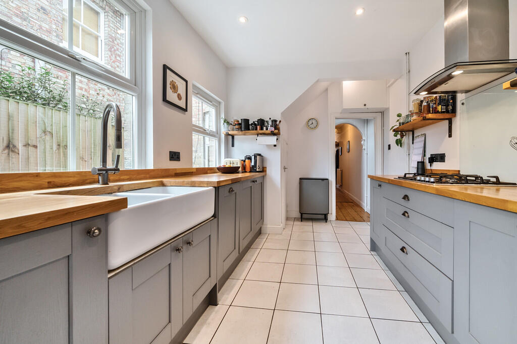 1298196-8-6835a29...